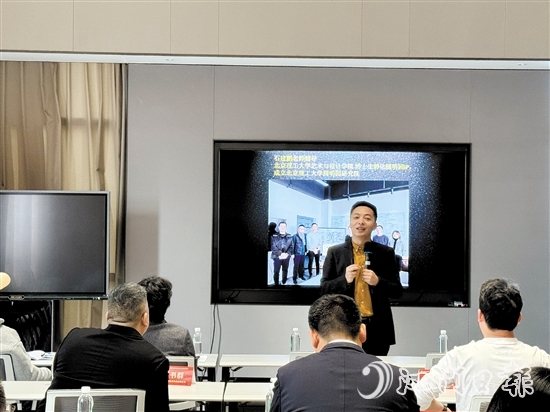 網(wǎng)絡(luò)營銷實(shí)戰(zhàn)專家石建鵬助力江門企業(yè)家打造好個(gè)人IP。