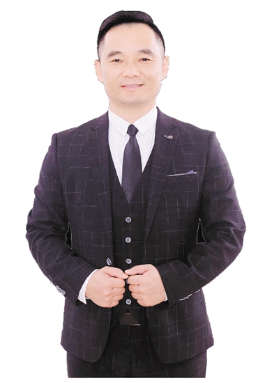 江門市青年創(chuàng)業(yè)協(xié)會(huì)會(huì)長(zhǎng)、廣東小二街便利店