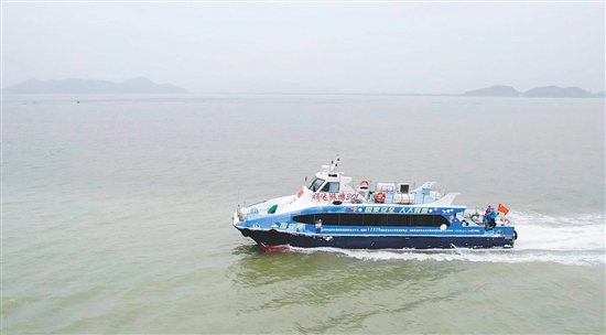 我市創(chuàng)新推出“國(guó)安號(hào)”客船，向廣大游客普及國(guó)家安全知識(shí)。