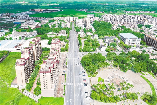 水步鎮(zhèn)以廣東省新型城鎮(zhèn)化標準化示范點建設(shè)為抓手，全面提升鎮(zhèn)圩人居環(huán)境品質(zhì)。