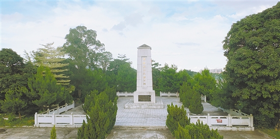 田金革命烈士紀(jì)念碑。黃勝