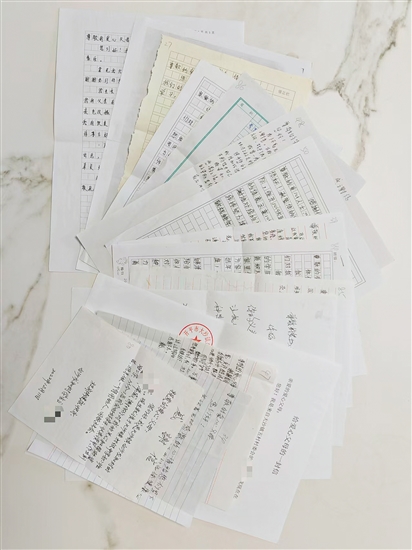 孩子們用稚嫩筆跡寫來感謝信。