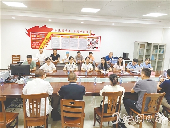 臺山市醫(yī)保局、衛(wèi)健局、市監(jiān)局開展“雙隨機”部門聯(lián)合檢查工作。