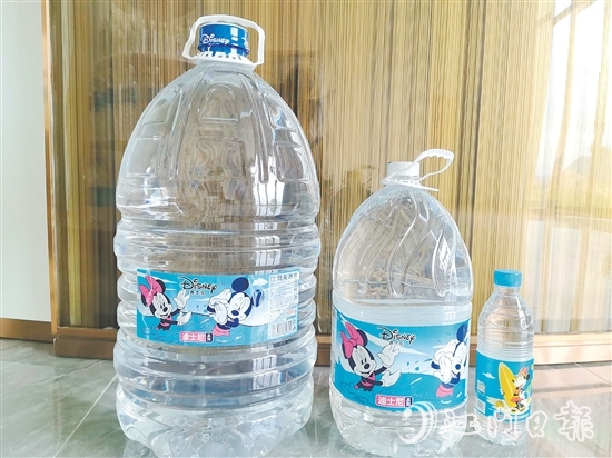 迪士尼向恩州山泉水授權(quán)旗下28個(gè)IP形象，用于產(chǎn)品包裝和水廠空間設(shè)計(jì)。