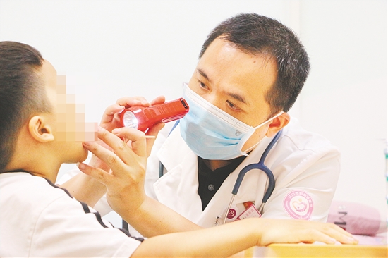 突然大口喘氣，最好到醫(yī)院檢查。