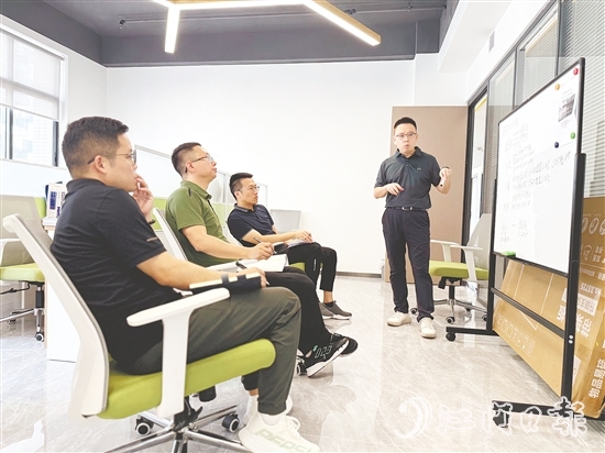 大廣海灣青創(chuàng)智谷辦公條件完善，博士團(tuán)隊(duì)點(diǎn)贊臺(tái)山的創(chuàng)業(yè)環(huán)境。