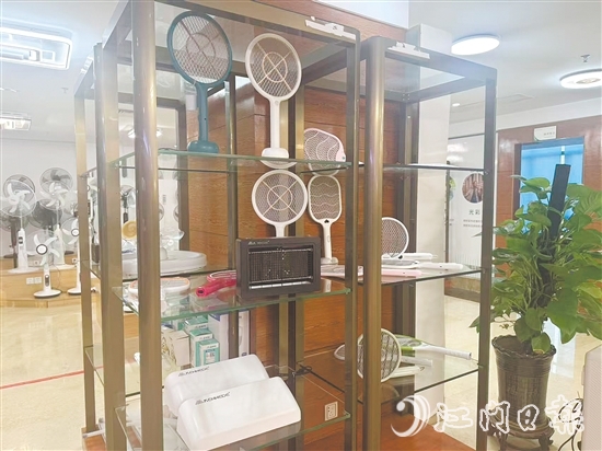 小崧股份的部分防蚊滅蚊產(chǎn)品。