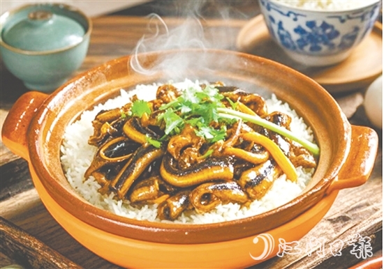 用臺山大米制作的煲仔飯別有一番風(fēng)味。