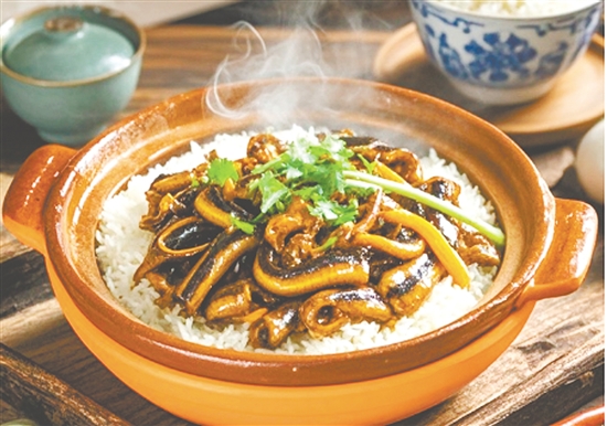 用臺山大米制作的煲仔飯別有一番風味。