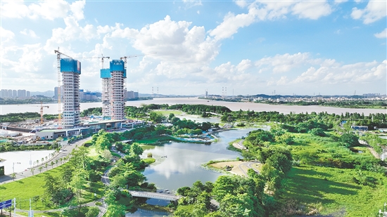江發(fā)·天御灣景觀資源出色。