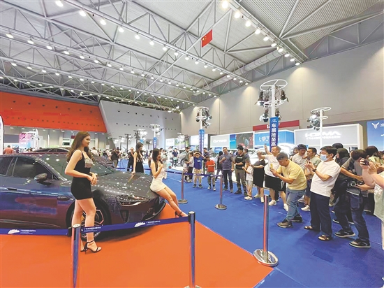 車展現(xiàn)場將有不少備受矚目的汽車品牌亮相。