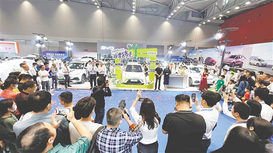 新車上市是車展的一大亮點(diǎn)。